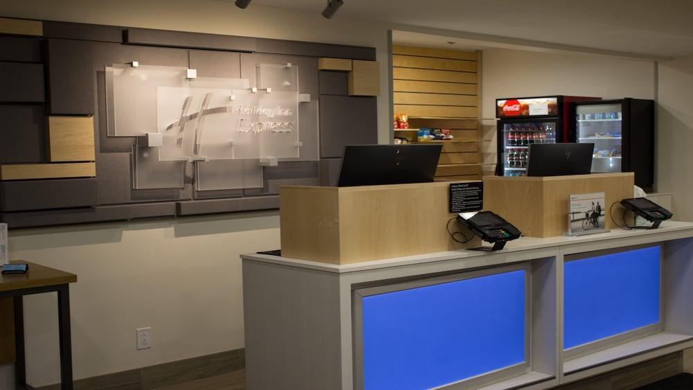 Holiday Inn Express Winfield - Teays Valley Hurricane Eksteriør billede