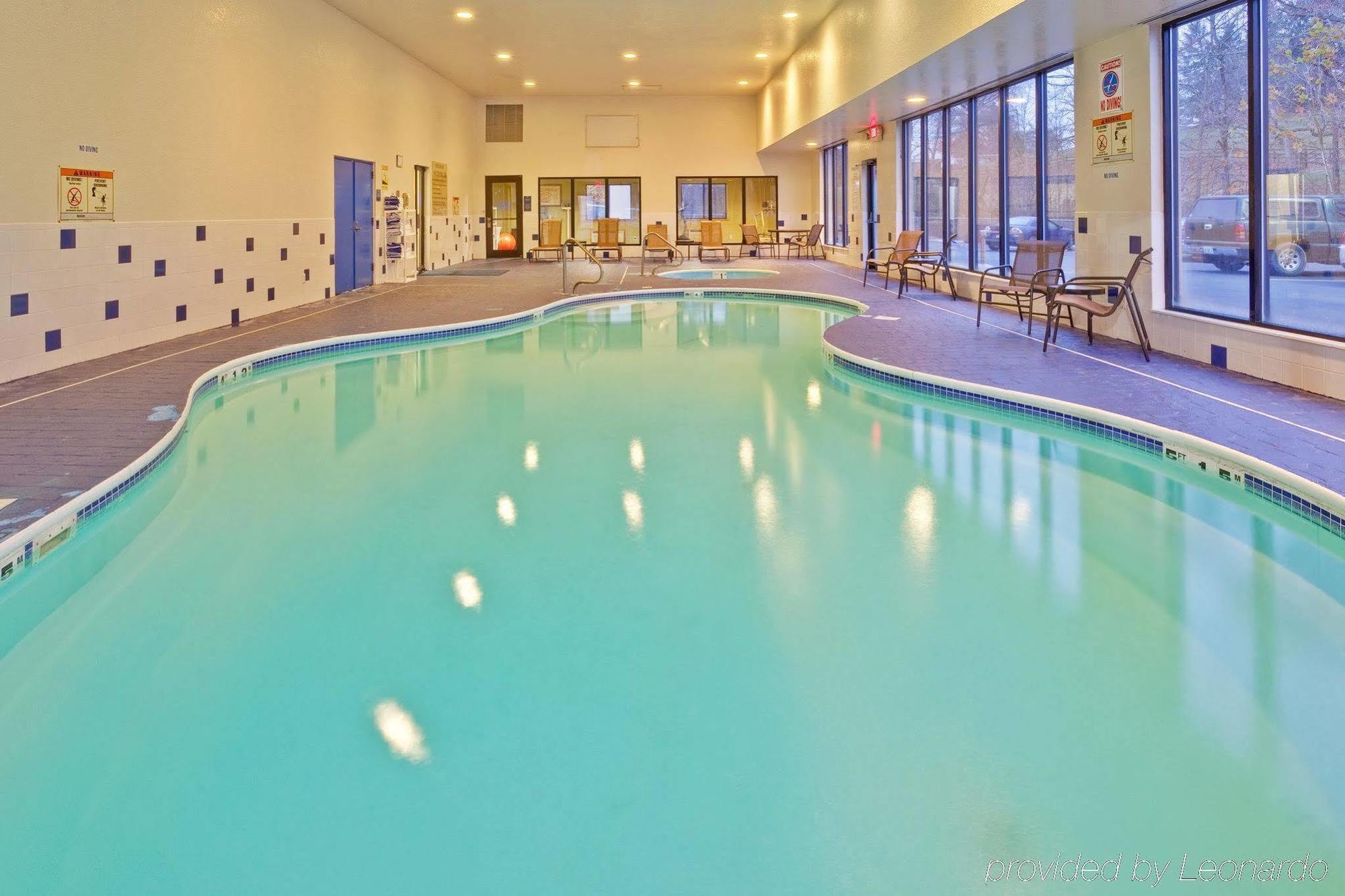 Holiday Inn Express Winfield - Teays Valley Hurricane Faciliteter billede
