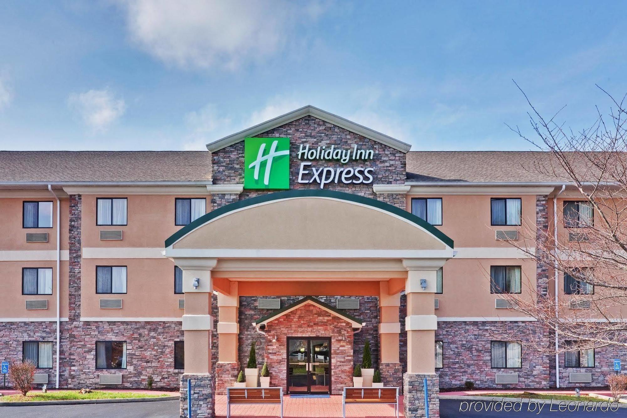 Holiday Inn Express Winfield - Teays Valley Hurricane Eksteriør billede