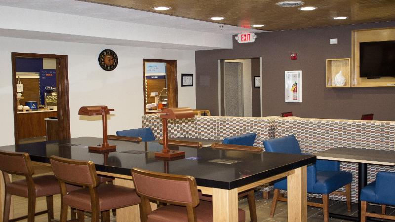 Holiday Inn Express Winfield - Teays Valley Hurricane Eksteriør billede